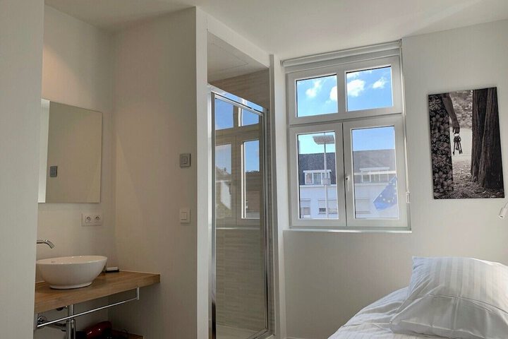 Room 8 of 47