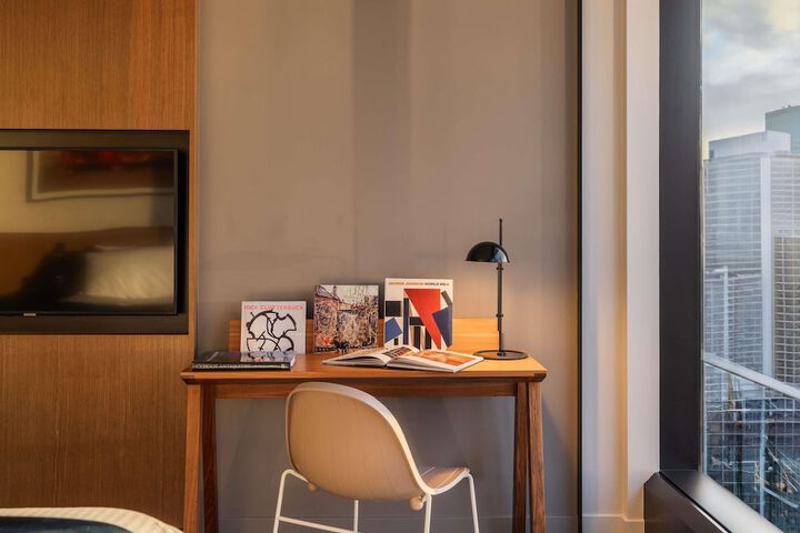 Room 15 of 98