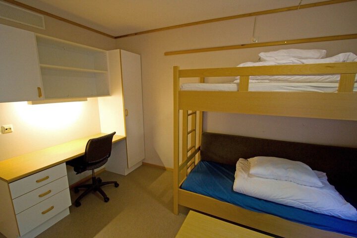 Room 20 of 32