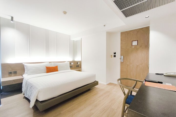 Room 12 of 46