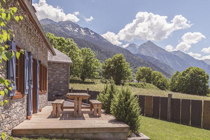 Exterior of Les Hauts de Saint-Lary