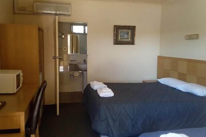 Room 9 of 29