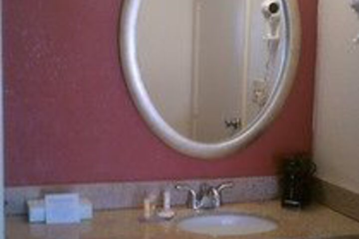 Room 5 of 16