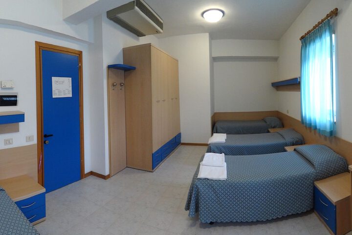 Room 12 of 43