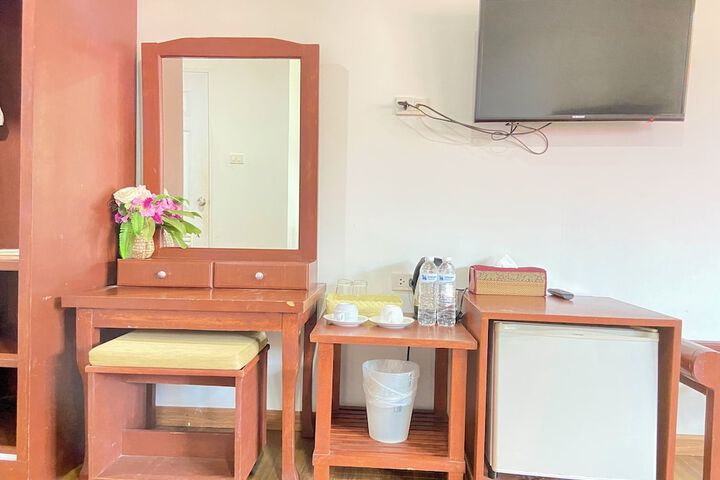 Mini-refrigerator