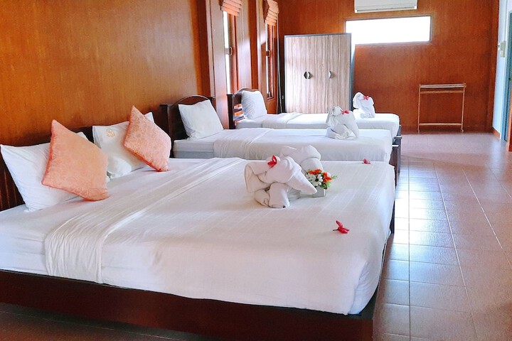 Room 14 of 105