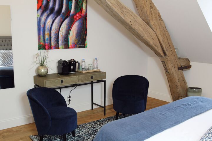 Room 12 of 50
