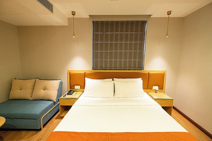Room 34 of 57