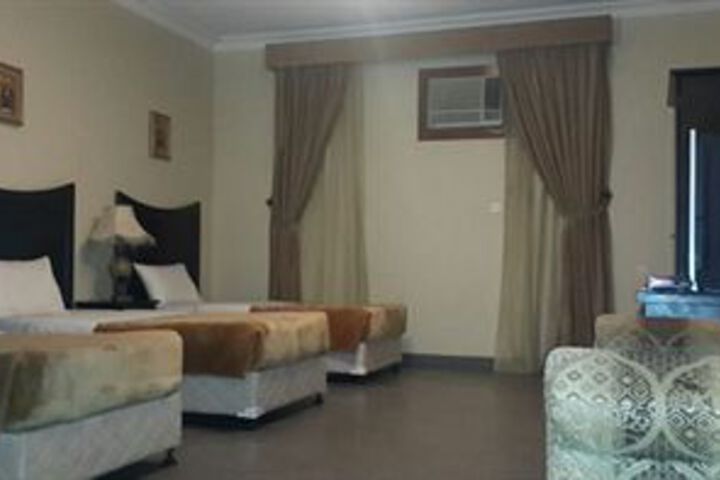 Room 14 of 27