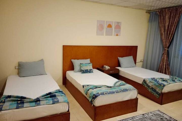Room 8 of 32