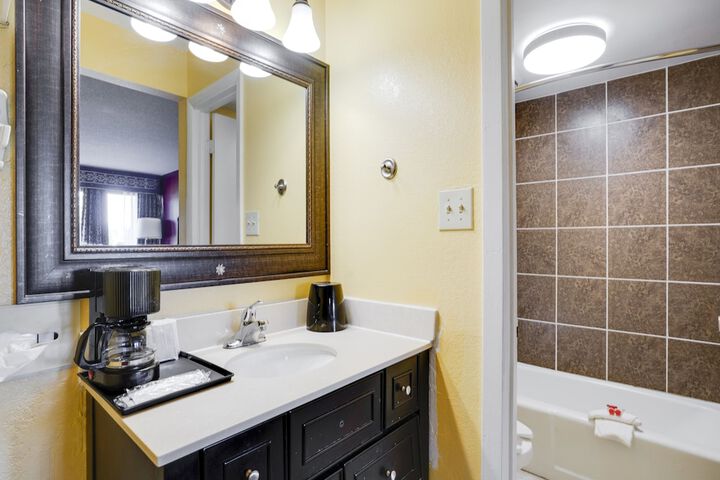 Bathroom sink