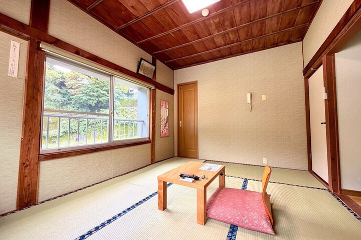 Room 18 of 53
