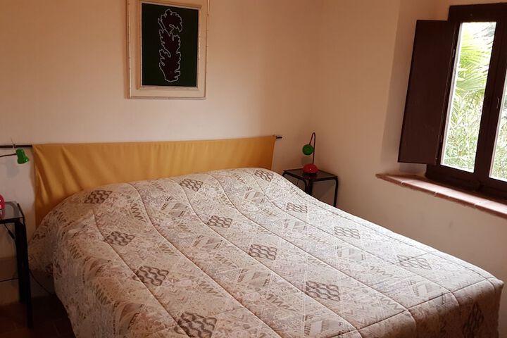 Room 6 of 34