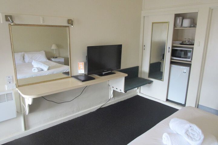 Room 13 of 89