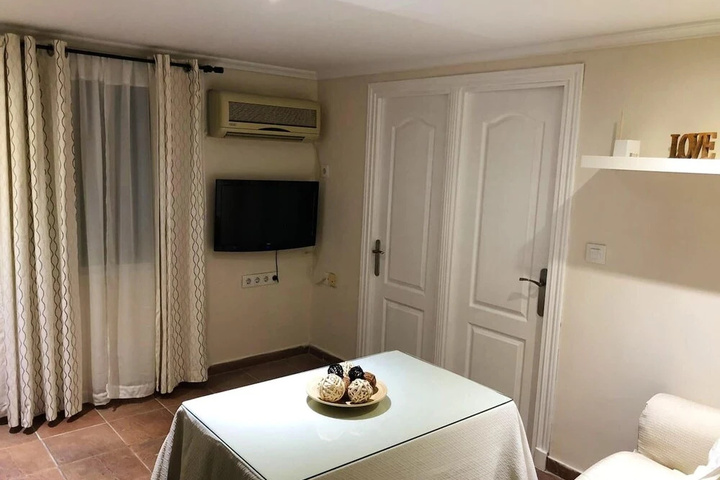 Room 3 of 14