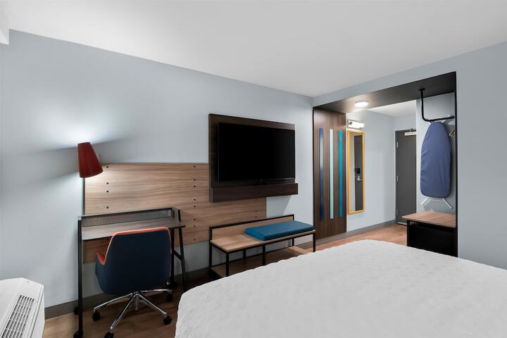 Room 15 of 29