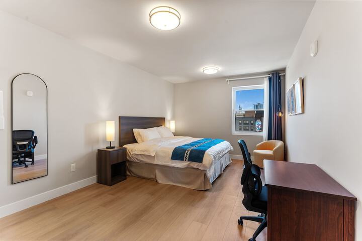 Room 4 of 37