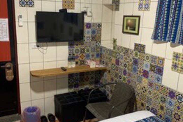 Room 20 of 23