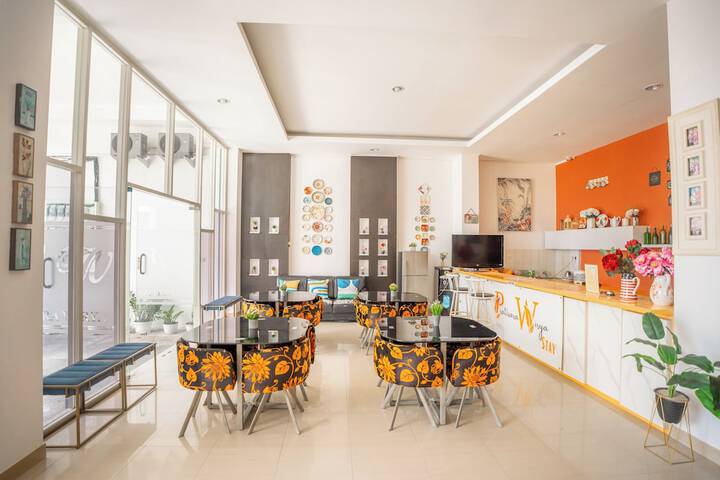 Hotel Interior 10 of 82