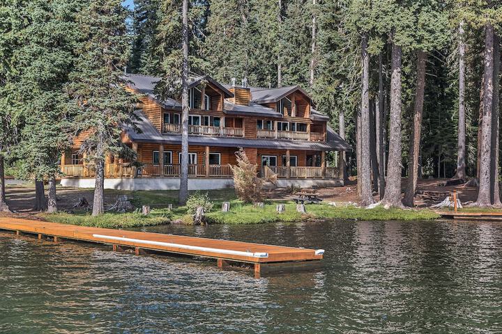 Hotel View 145 of 147