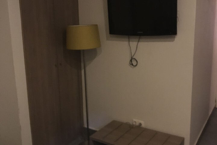 Room 22 of 34