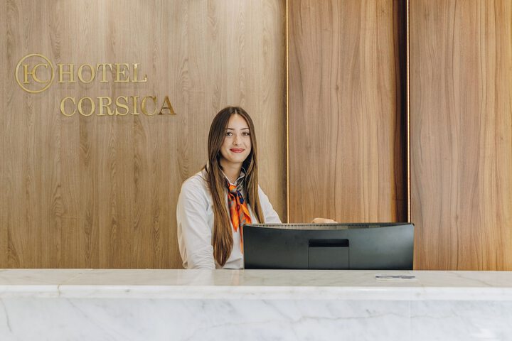 Concierge desk