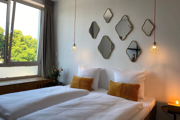 Room 38 of 65