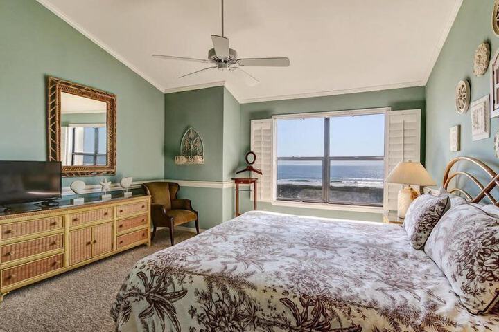 Room 4 of 23