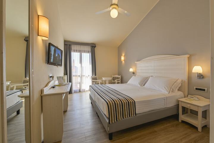 Room 18 of 75