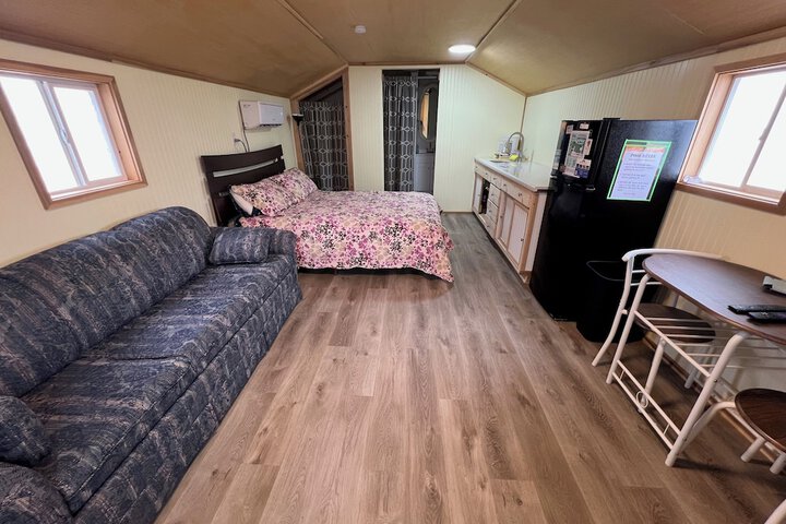 Room 30 of 98