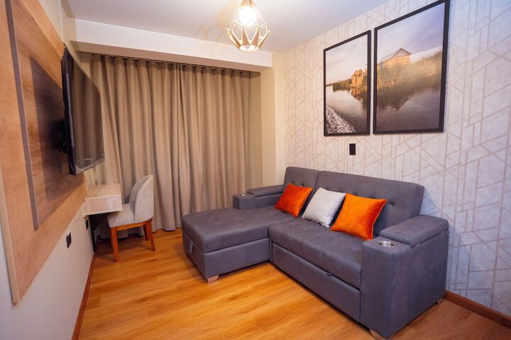 Room 4 of 37