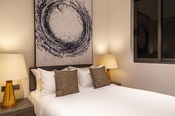 Room 2 of 43