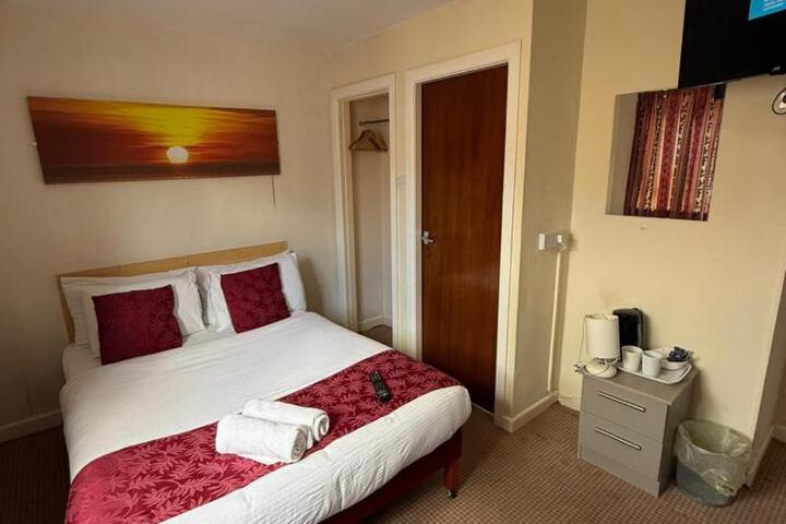 VERNON Hotel