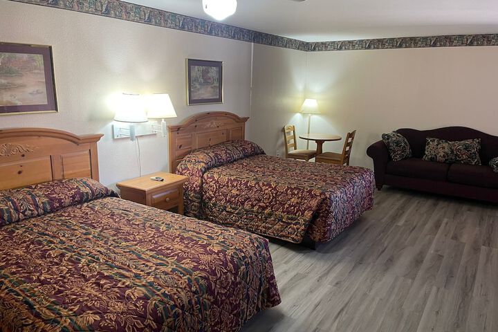 Room 13 of 37