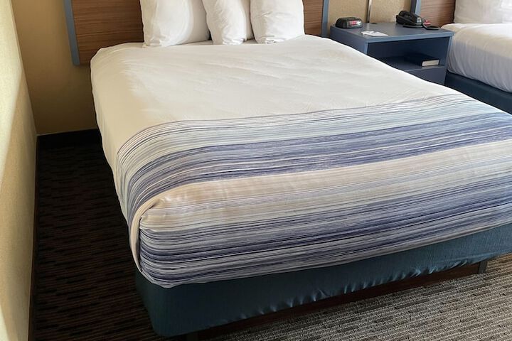2 Queen Beds (4 of 12)