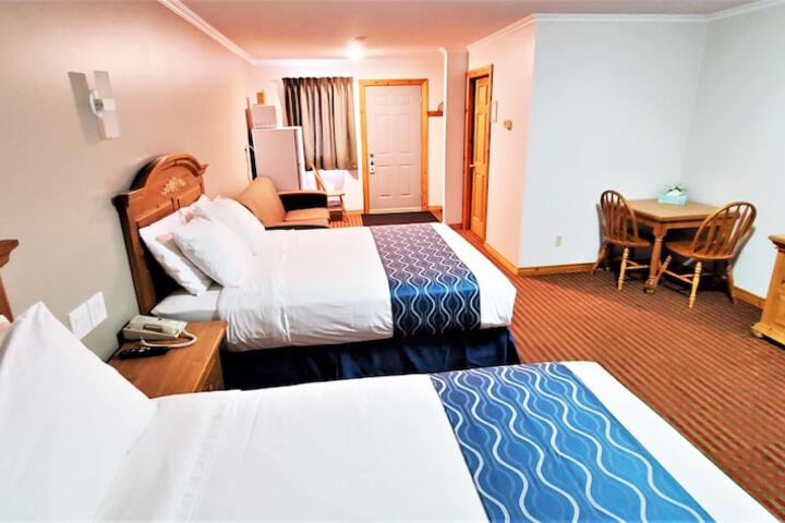 Room 33 of 181