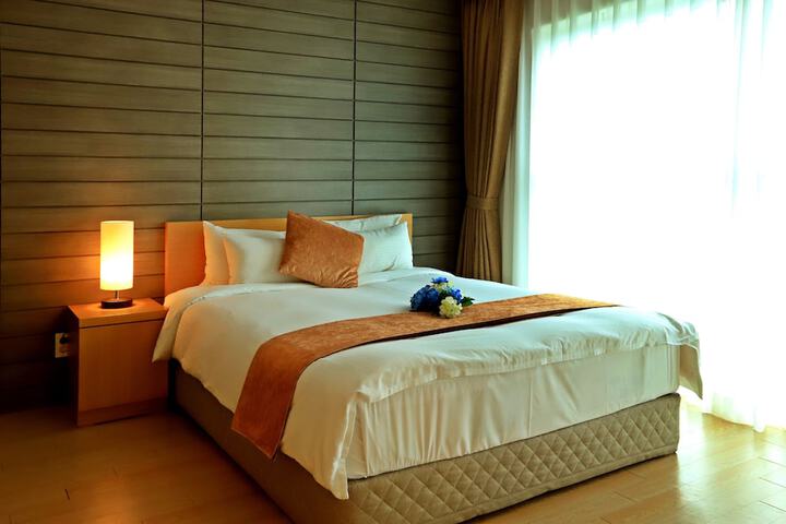 Room 6 of 78