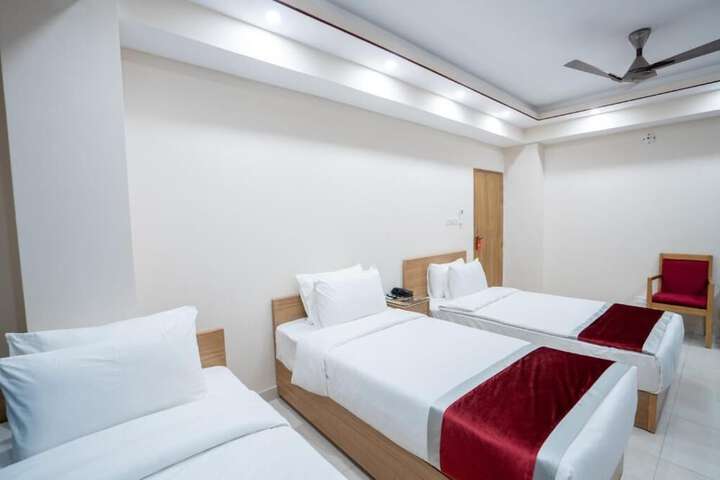 Room 17 of 40