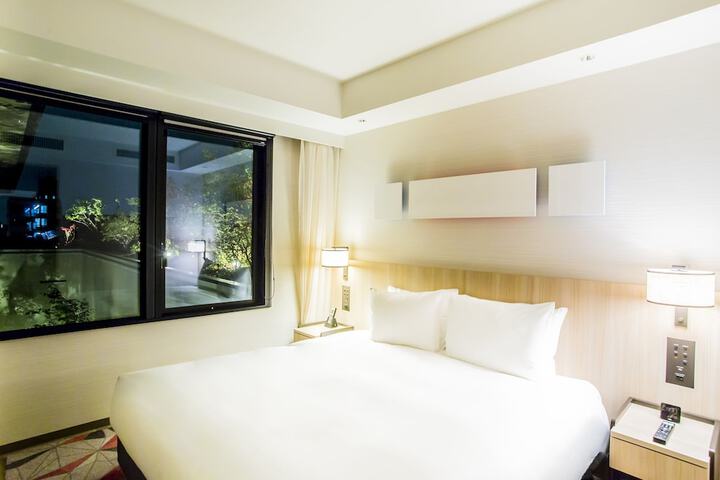 Room 63 of 160