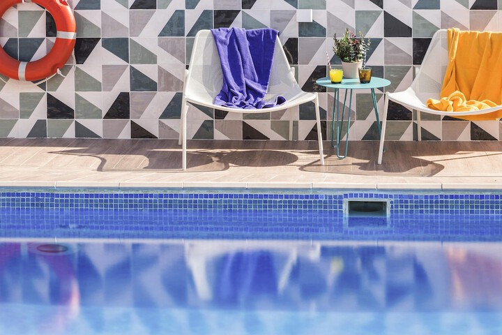 Pool 45 of 130