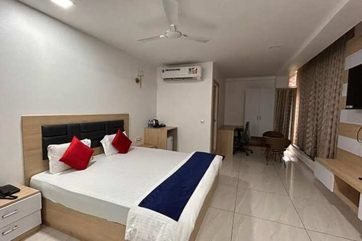 Room 15 of 31