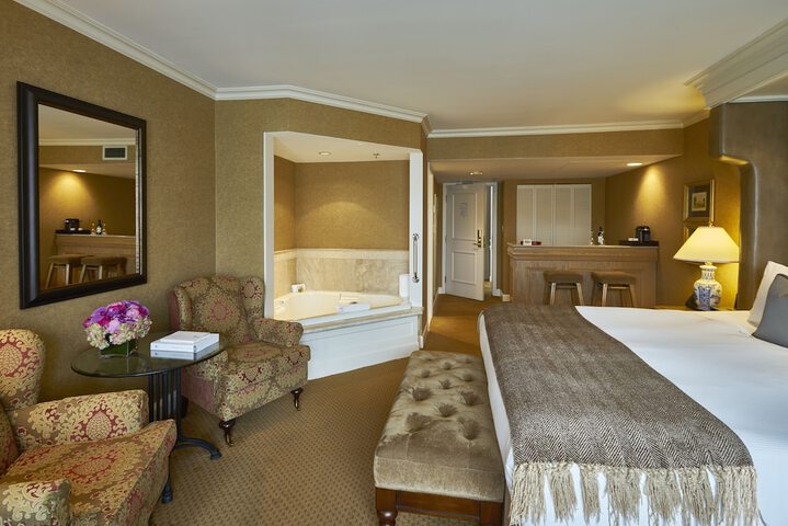 Room 3 of 53