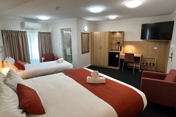 Room 9 of 22