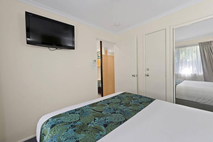 Room 75 of 141