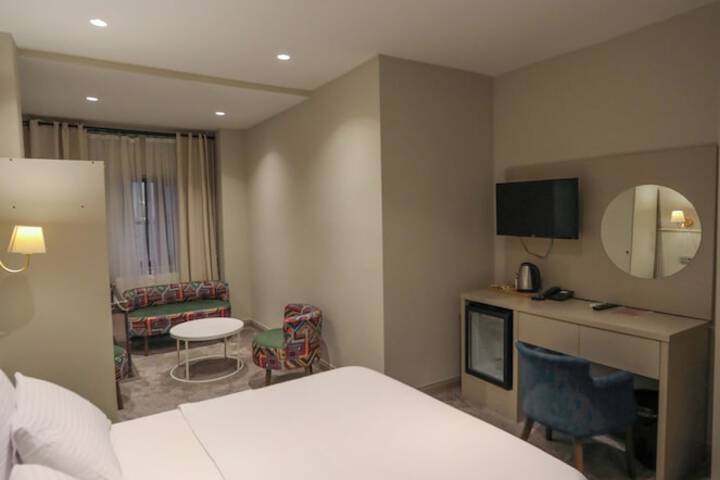 Room 9 of 60