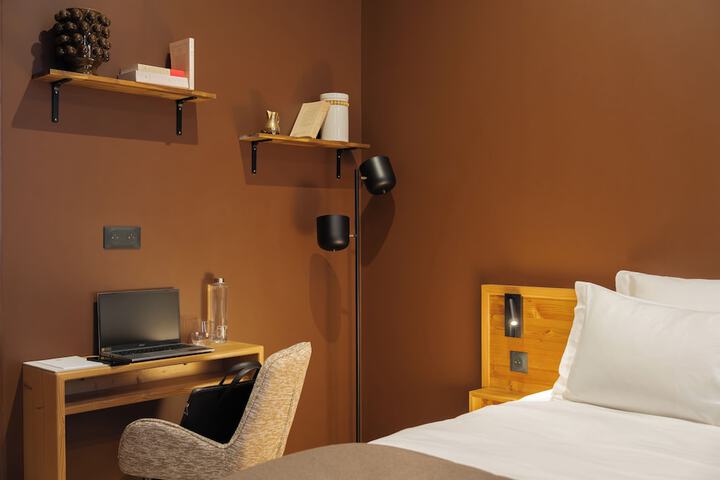 Room 18 of 78