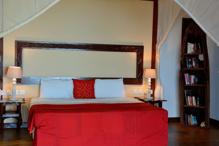 Room 3 of 73
