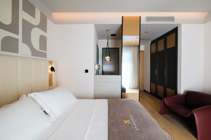 Room 18 of 109