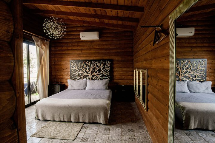 Room 12 of 79