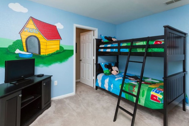 Room 5 of 87